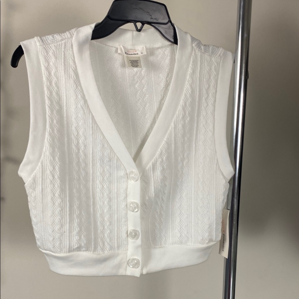 White Ribbed Sleeveless Crop Top with Notched Collar
